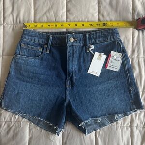 Good American Women’s Cutoff Raw Hem Jean Shorts